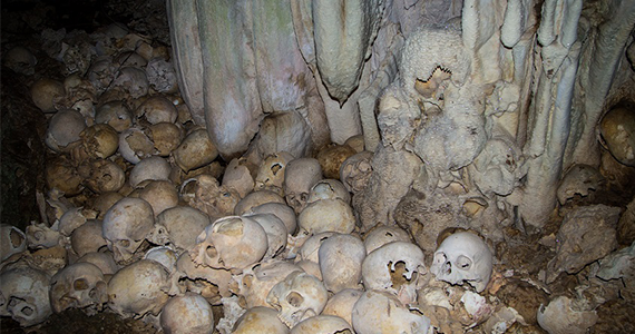Skull cave PNG