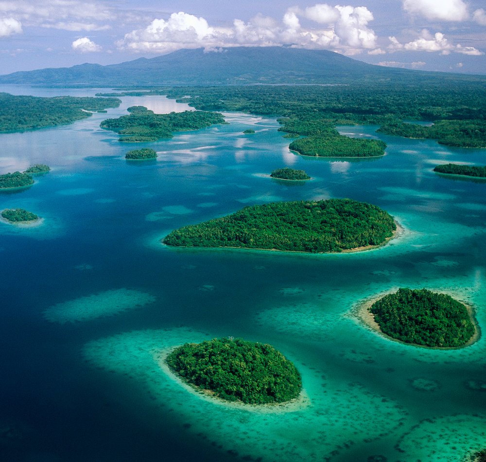Vonavona-Lagoon-Solomon-Islands-..jpg