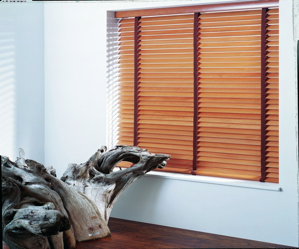 wood venetian blinds in west lothian.jpg