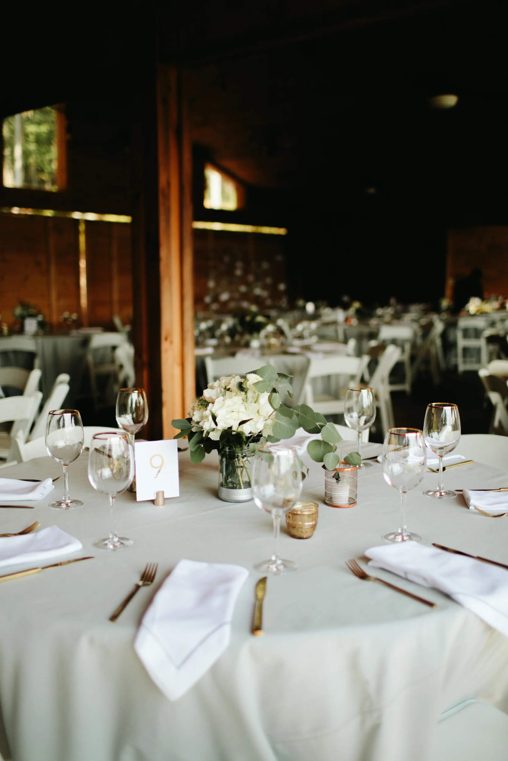 eco-friendly- minimalist-wedding-decor-16.jpg