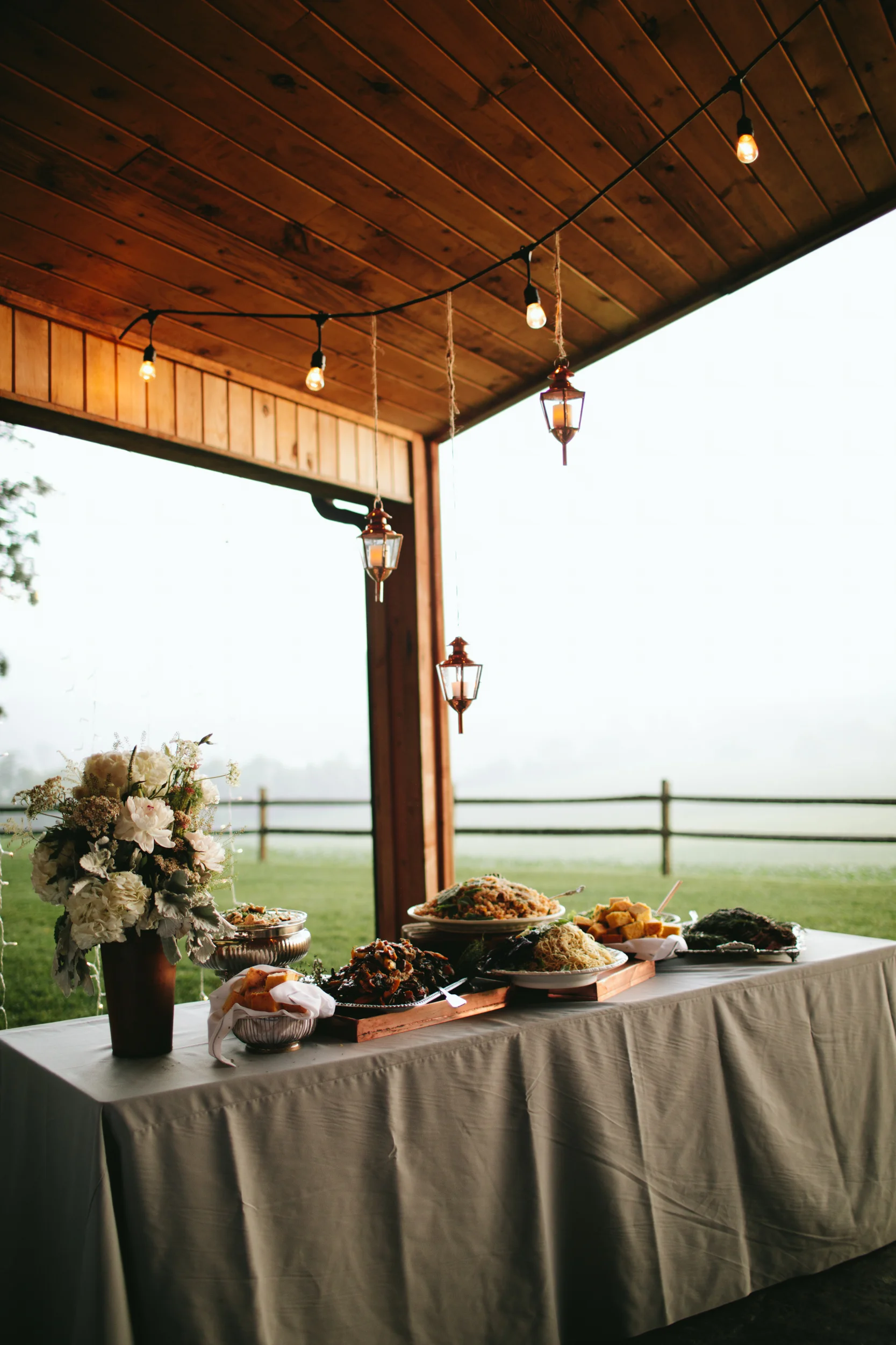modern-woodsy-wedding-2-2.jpg