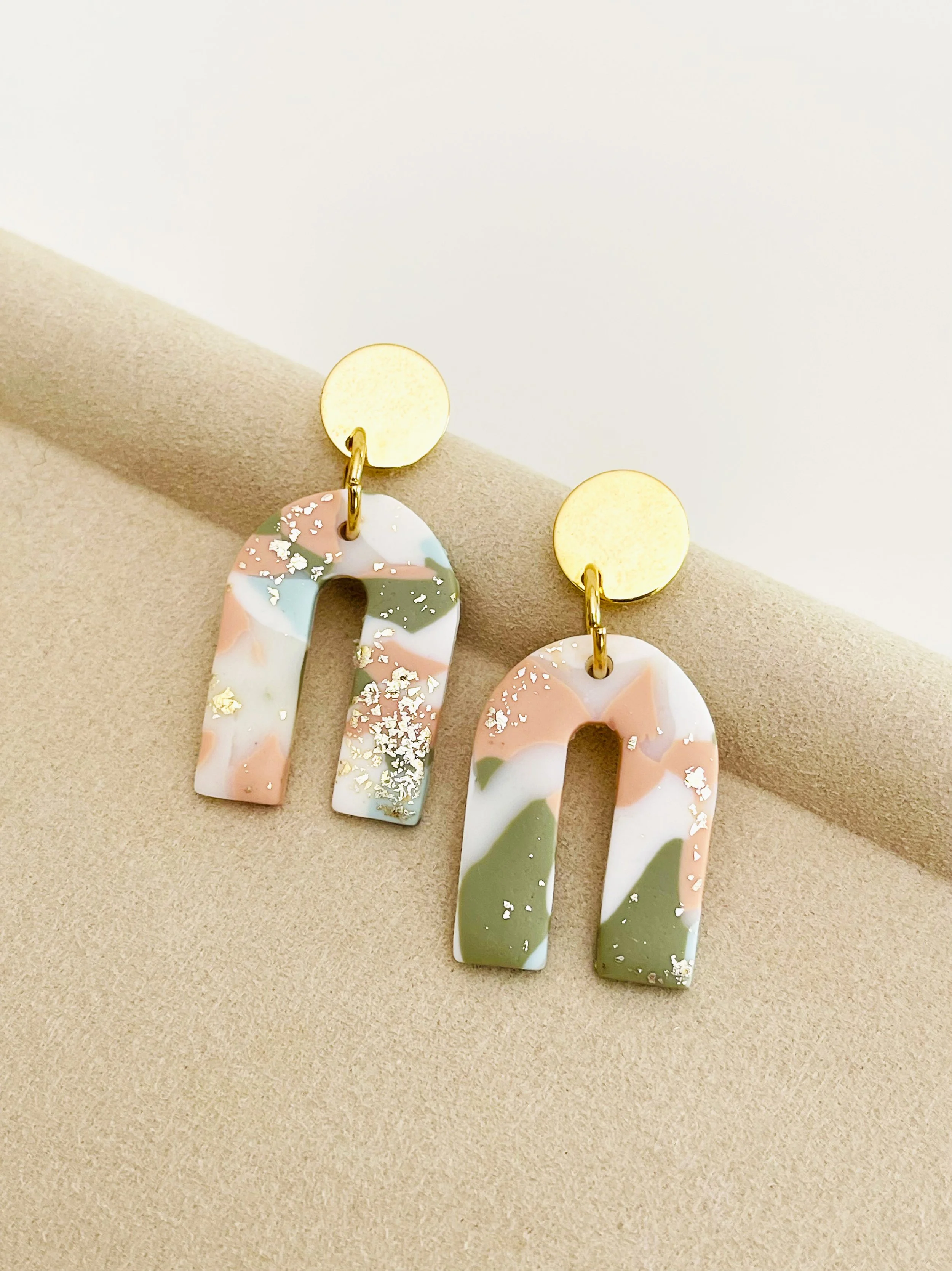 20B9015F-D55F-46F8-A1E3-632CBC09313D_1_201_a copy.jpg