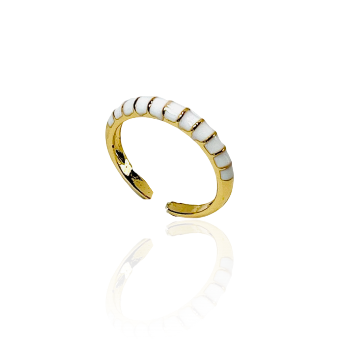 The Arctic White Stacker