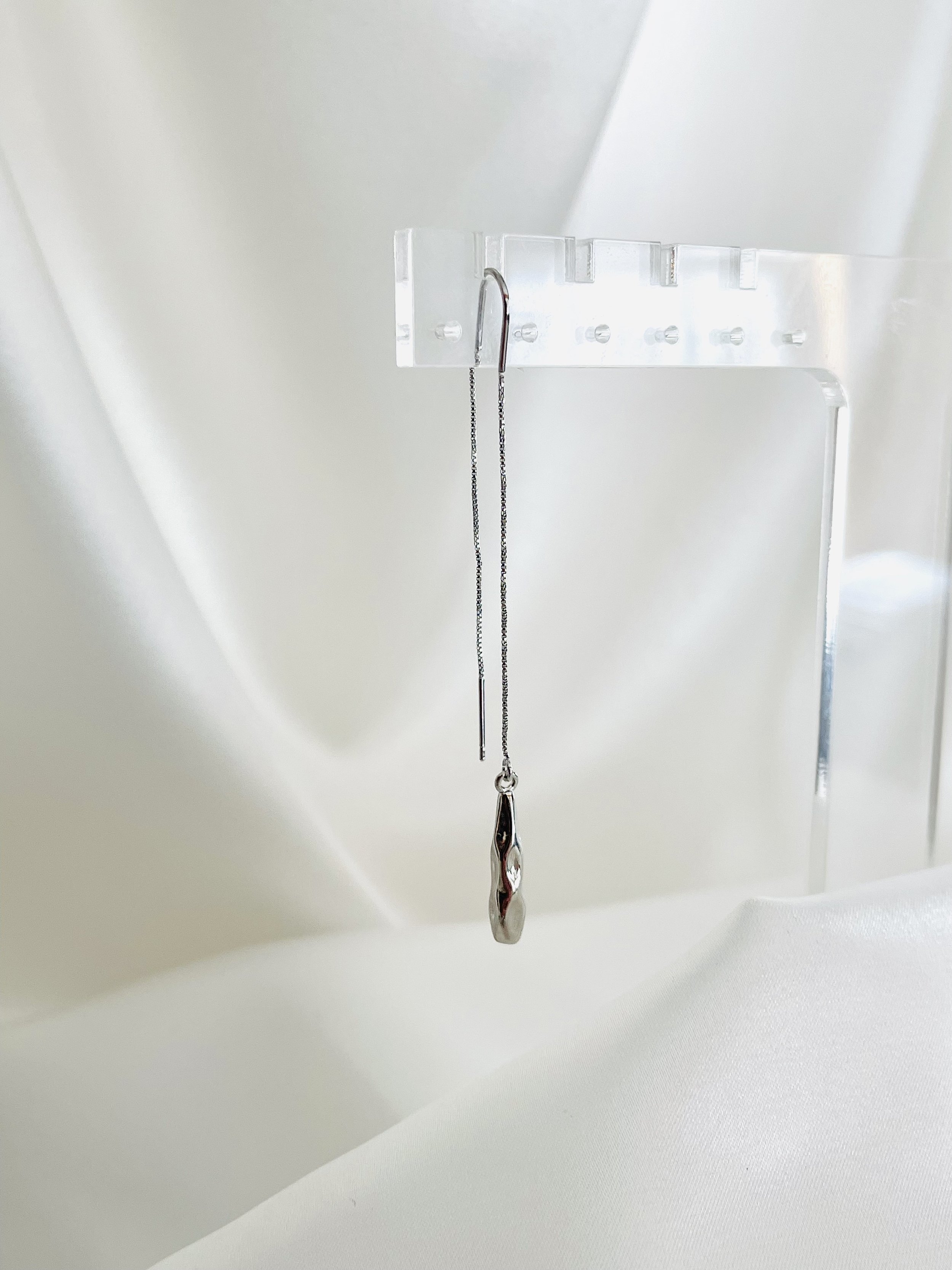 The Faceted Drop Silver Ear Threader