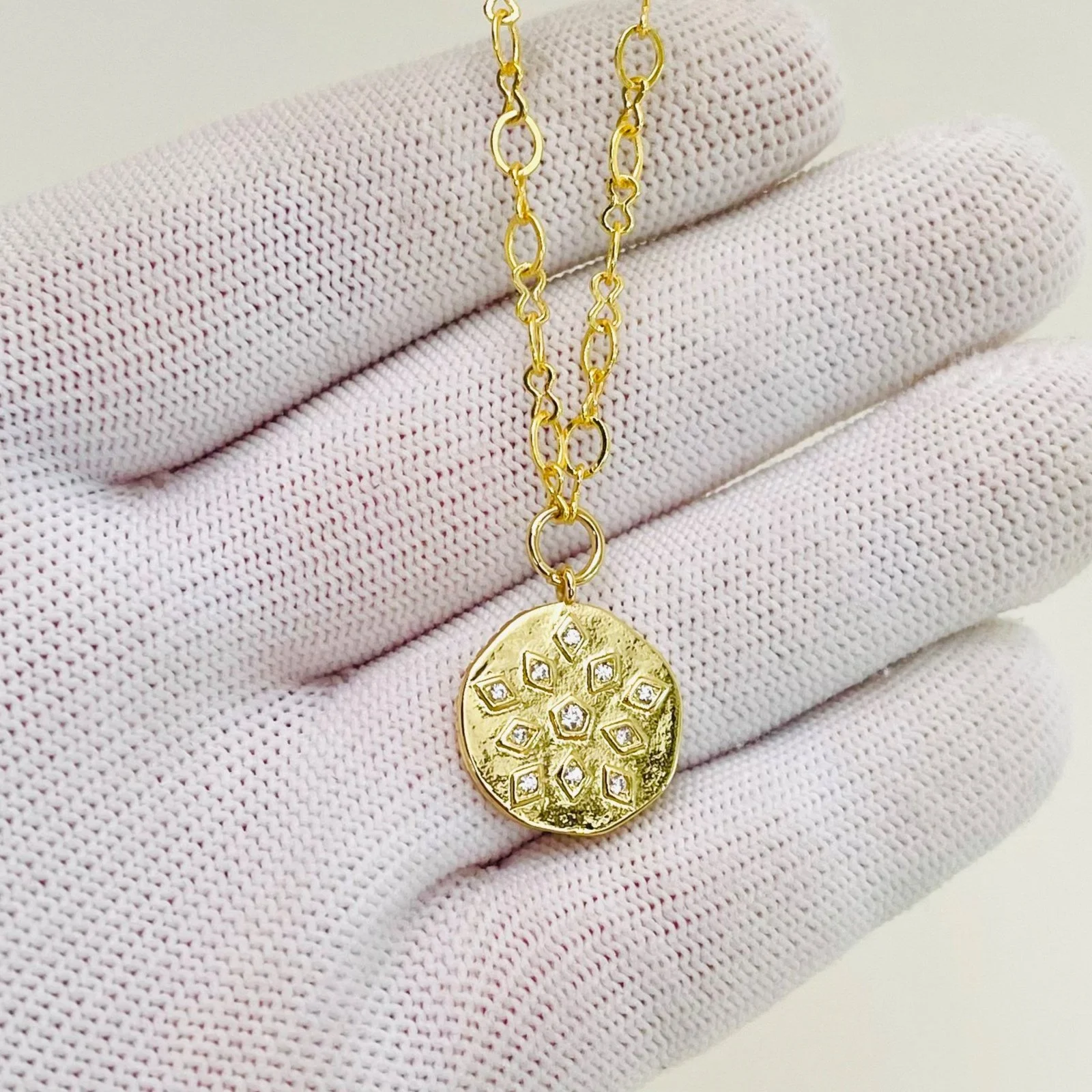 The Golden Crystal Set Star Pendant