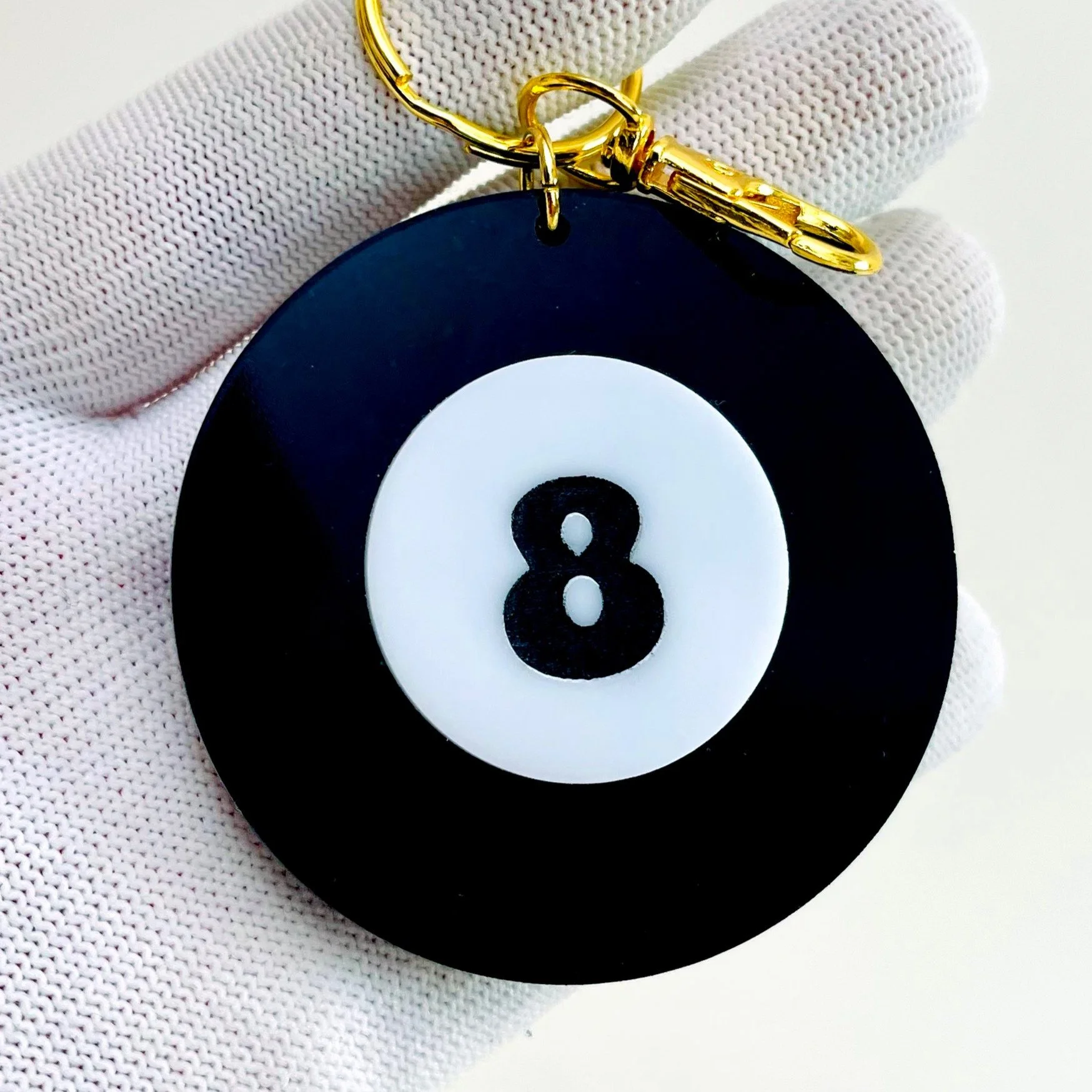 Magic 8 Ball (Interactive Shaker)