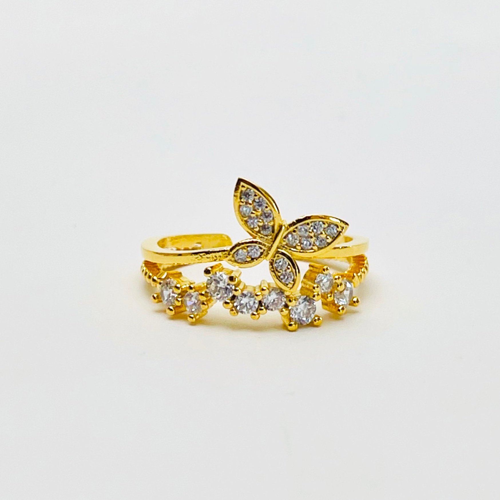 The Crystal Butterfly Cluster Ring