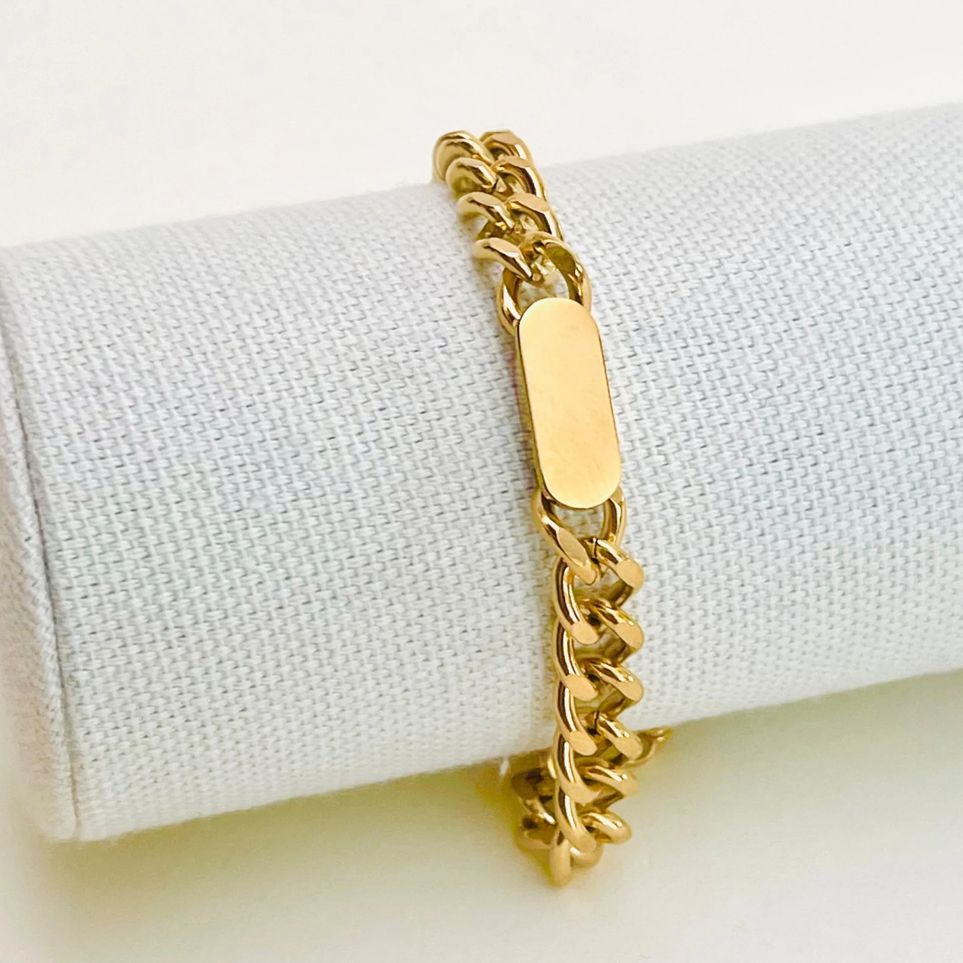 Statement Gold Plaque Curb Chain Bracelet - Stainless Steel