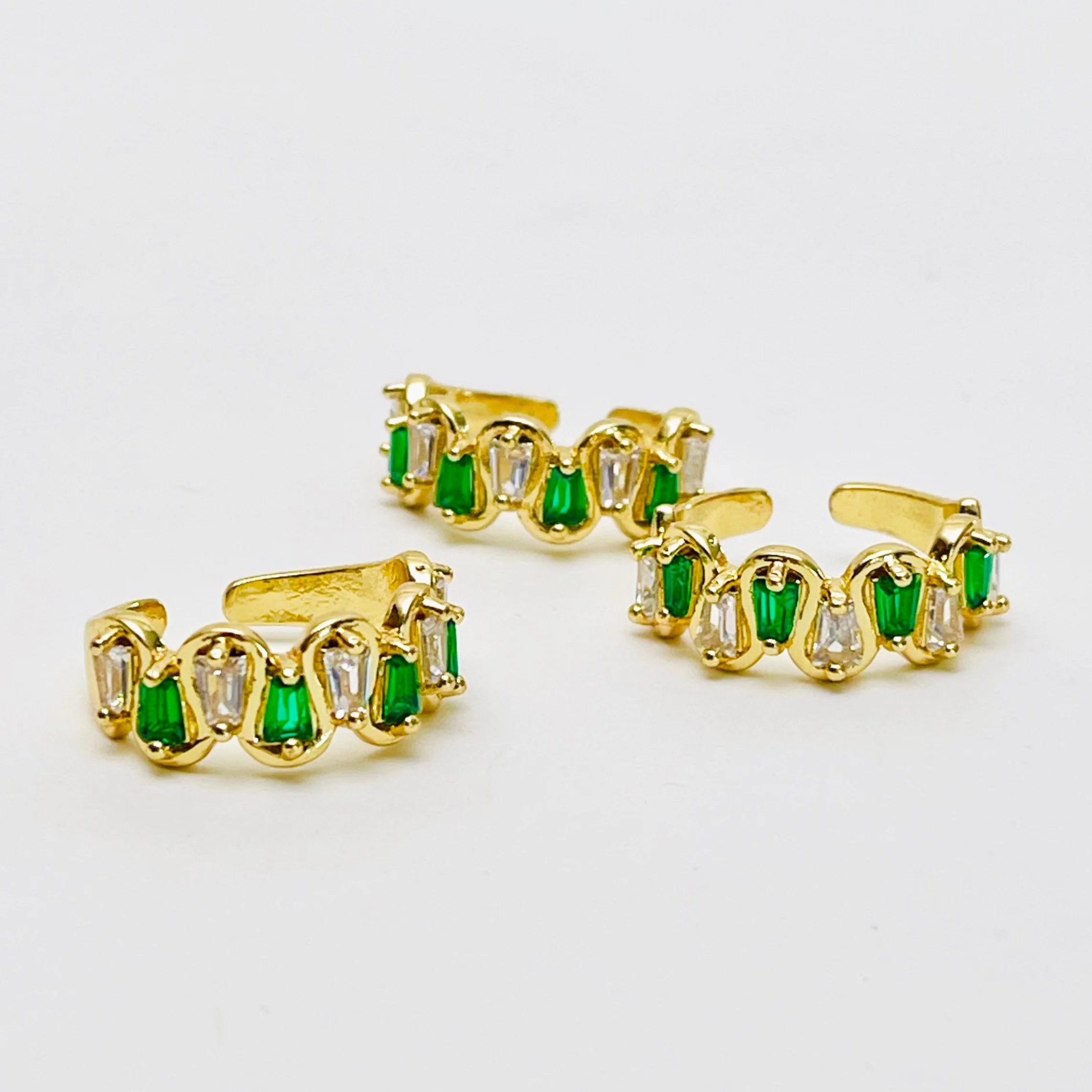 The Staggered Emerald Crystal Ring
