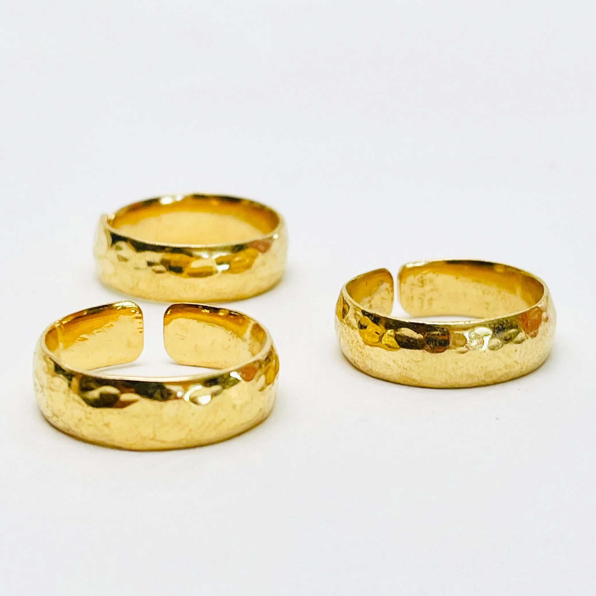The Hammered Gold Wide Band