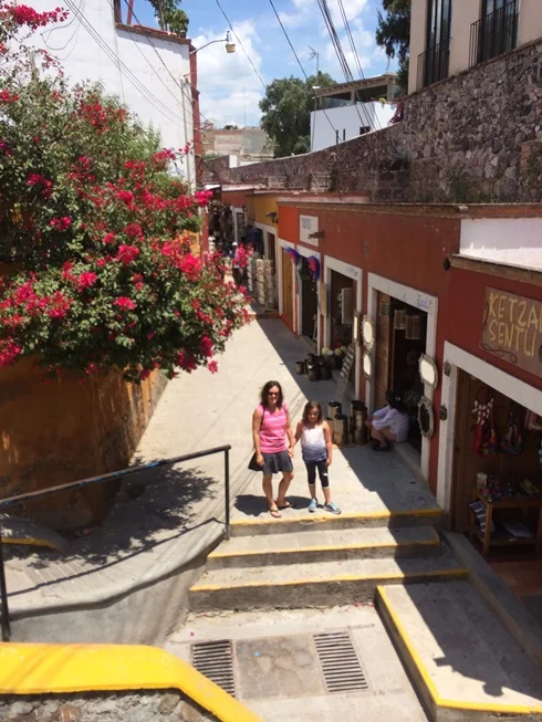 This market continued through at least 3 consecutive alleys. 