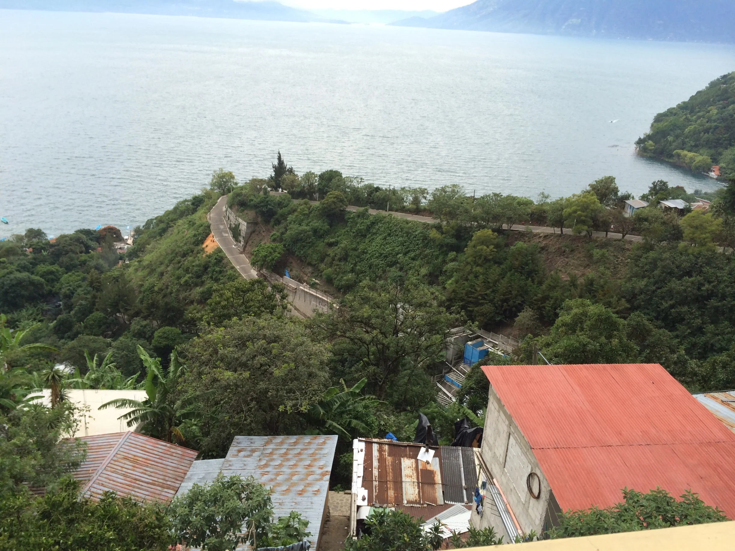 Here's the road connecting the town center of Santa Cruz with the boat dock. Notice the wall. The next two pictures show the project of reinforcing this wall. 