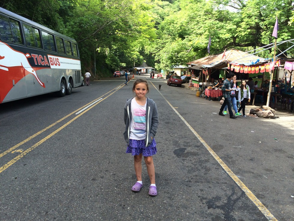 We were given a 10 minute break at a collection of tiendas and small food stands to stretch our legs, exchange money and get something to eat. 