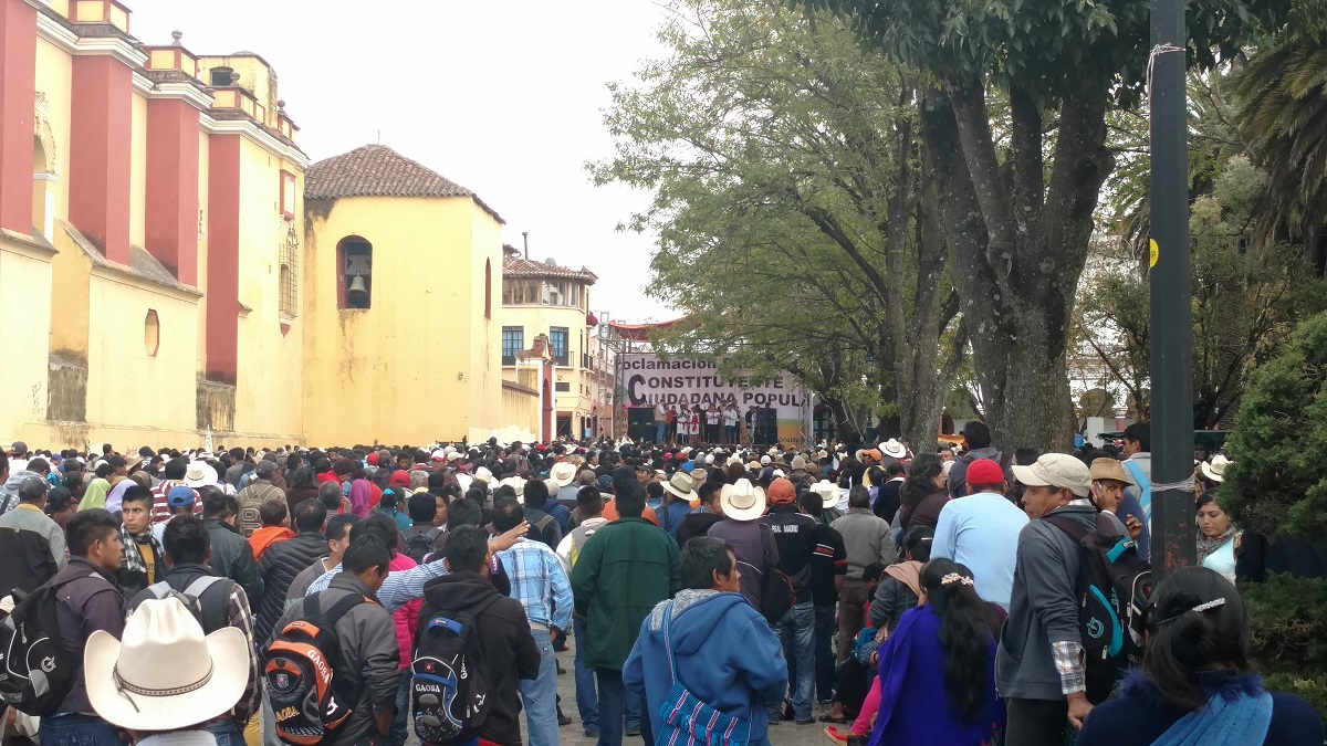 Notice how many people are wearing coats. It was an exceptionally cold afternoon.