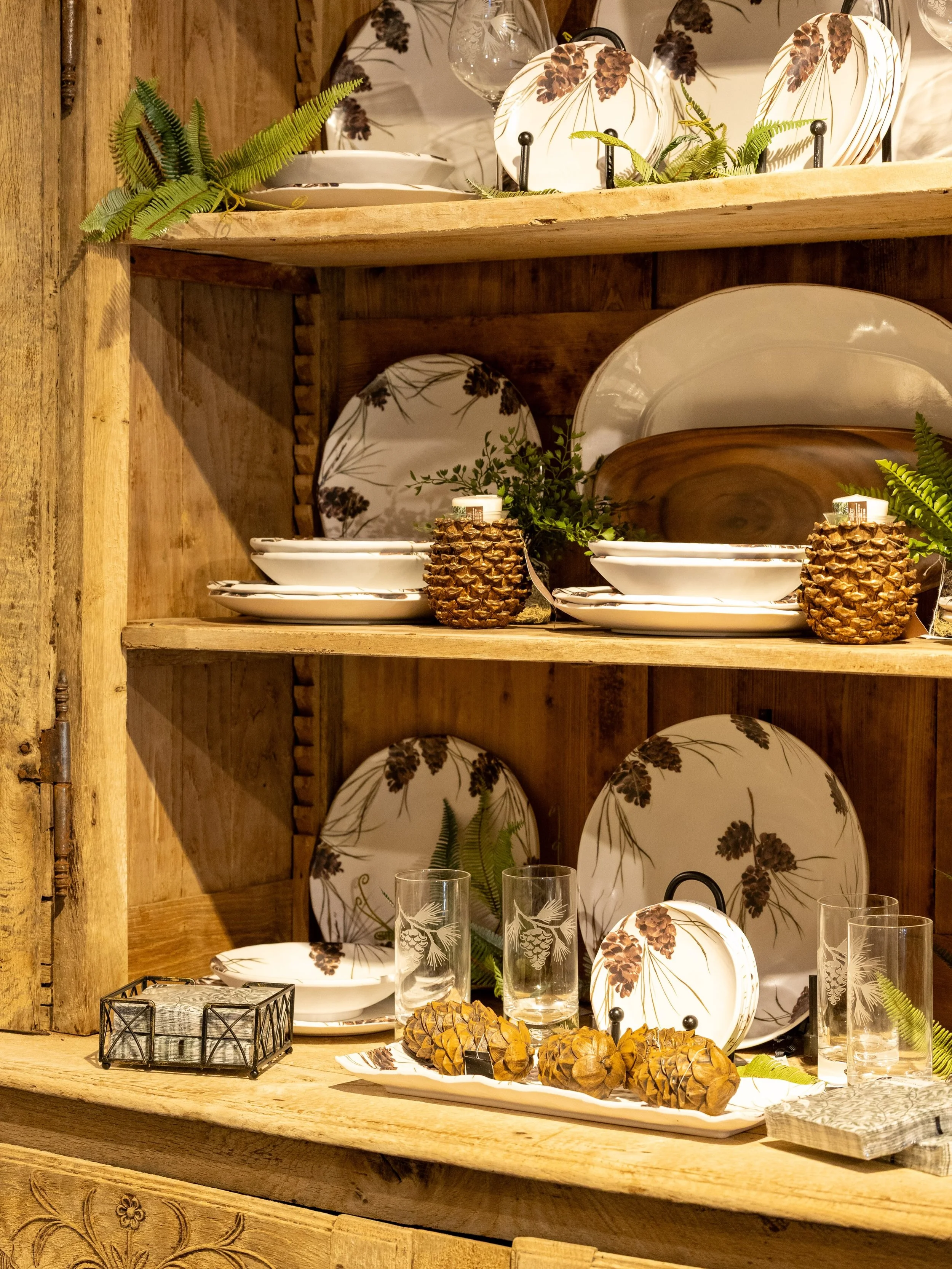A little rustic charm for the table. 🌿✨

Beautiful pinecone details, warm wood tones, and timeless dinnerware come together to create a setting that feels cozy, inviting, and perfectly at home in the mountains.

#highlandsnc #pineconetable #cashiers