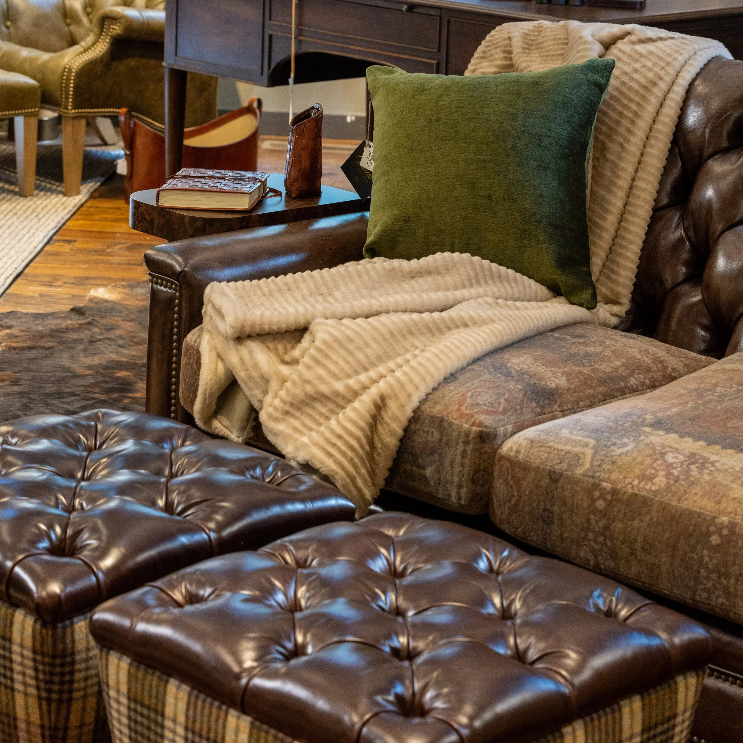 Classic comfort, thoughtfully styled. 🤎

Rich leather, warm wood tones, tailored textiles, and timeless details come together to create a cozy retreat with an elevated, lived-in feel.

#highlandsnc #leatherfurniture #mountainliving #maximalistinteri