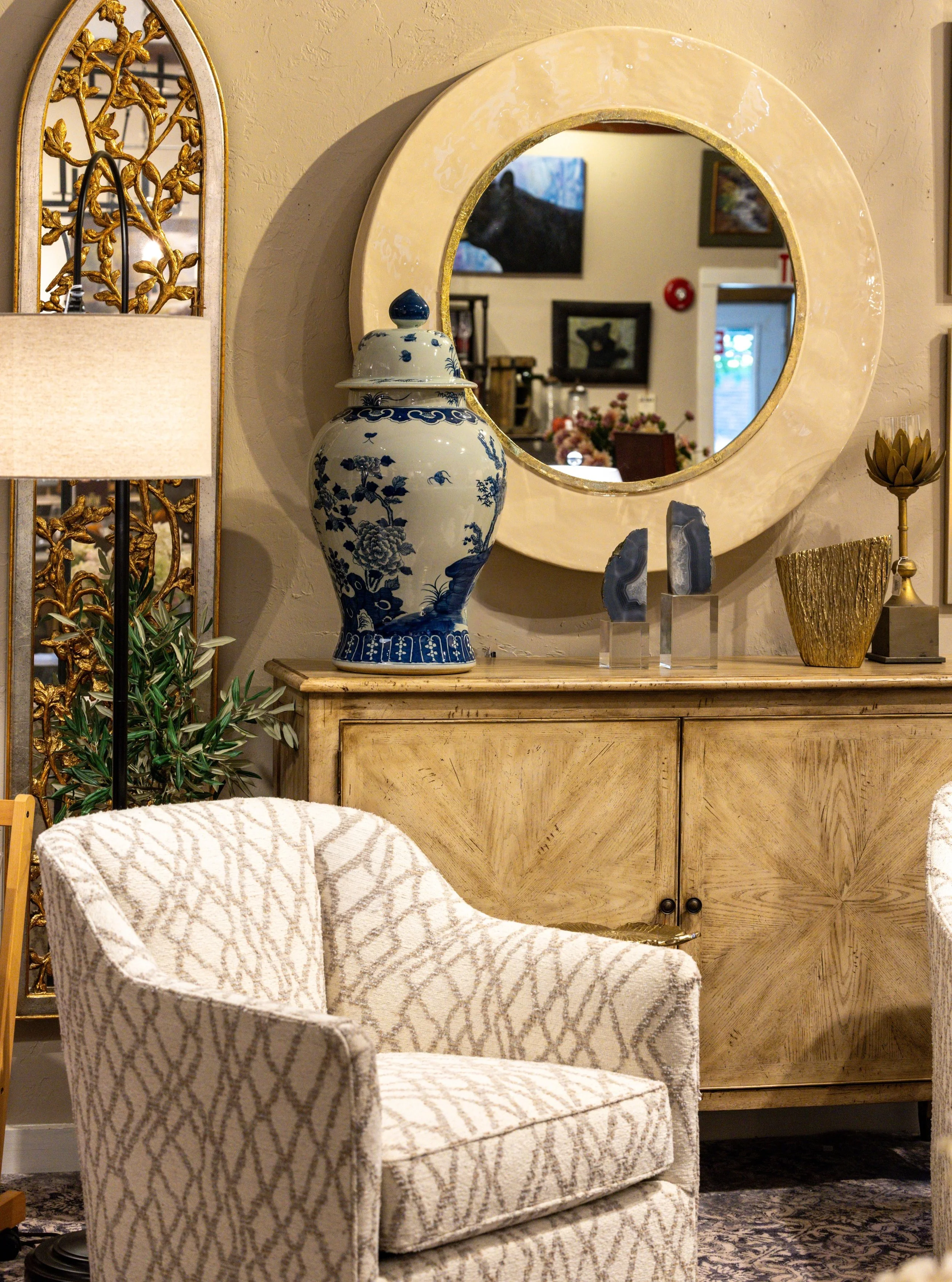 A beautiful blend of classic charm and modern elegance. ✨ Find unique furnishings and timeless accents to make your home feel truly special at The Summer House by Reeves.

#TheSummerHouseByReeves #HighlandsNC #LuxuryHomeDecor #TimelessInteriors #Inte