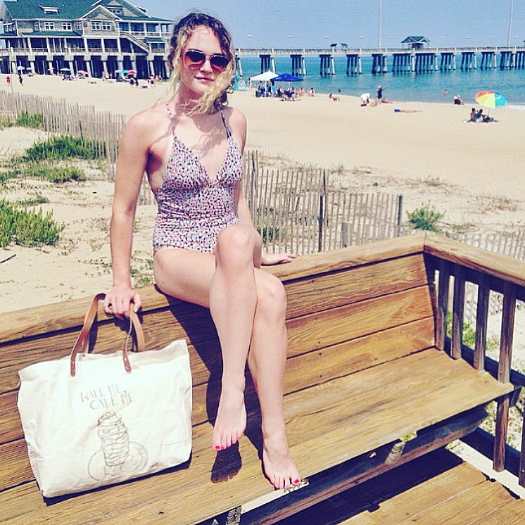 beach tote .