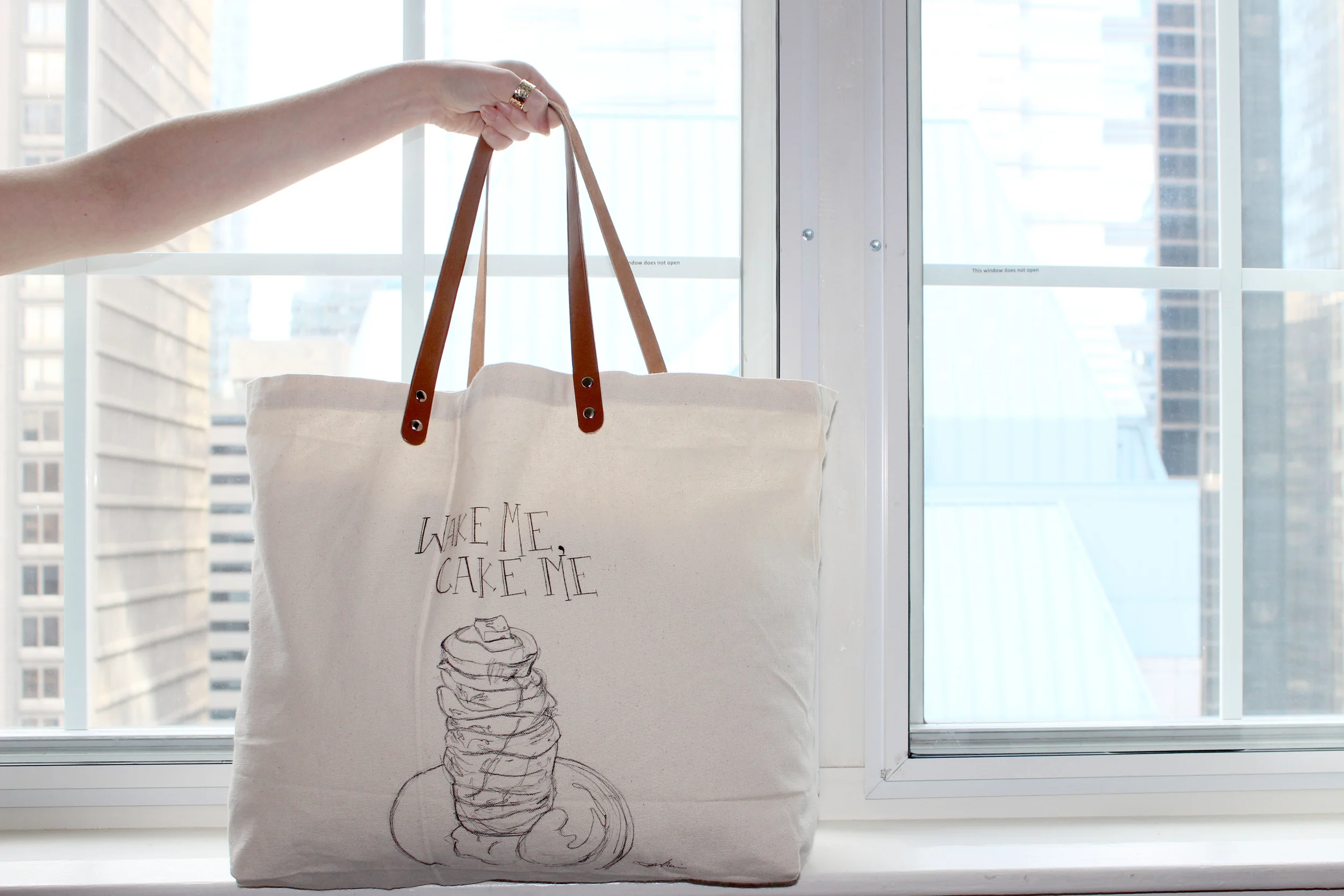 tote . Photographer | Chris Marciano