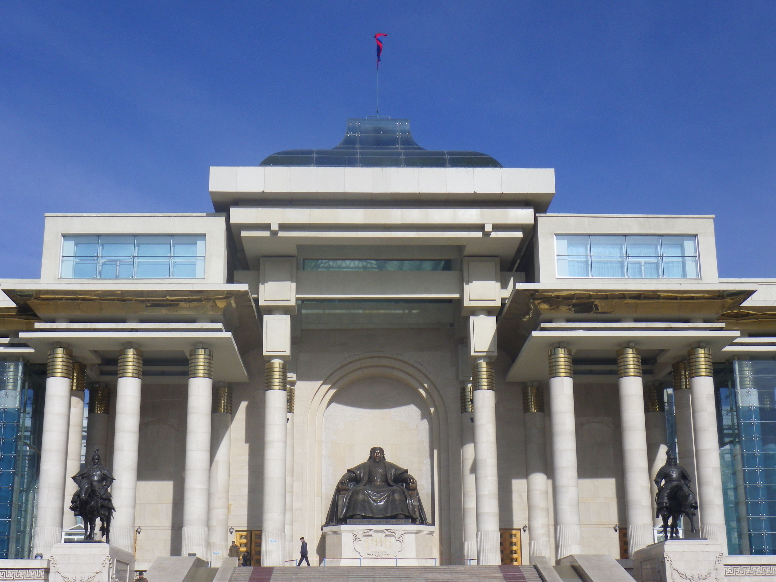 Budget travel in Mongolia. Backpacking Mongolia. 
