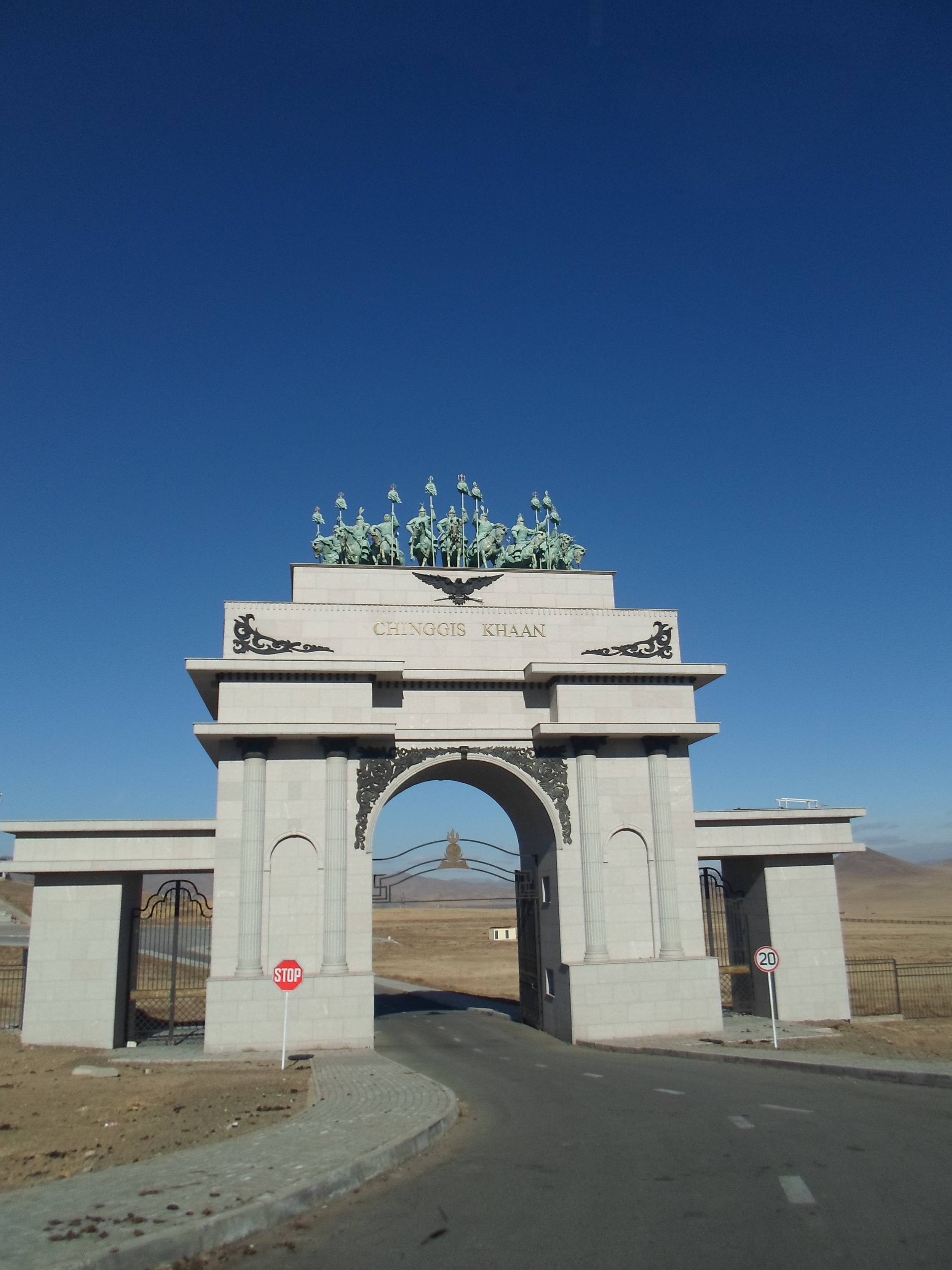 Budget travel in Mongolia. Backpacking Mongolia. Road trip in Mongolia. Chinggis Khan Statue in Mongolia.