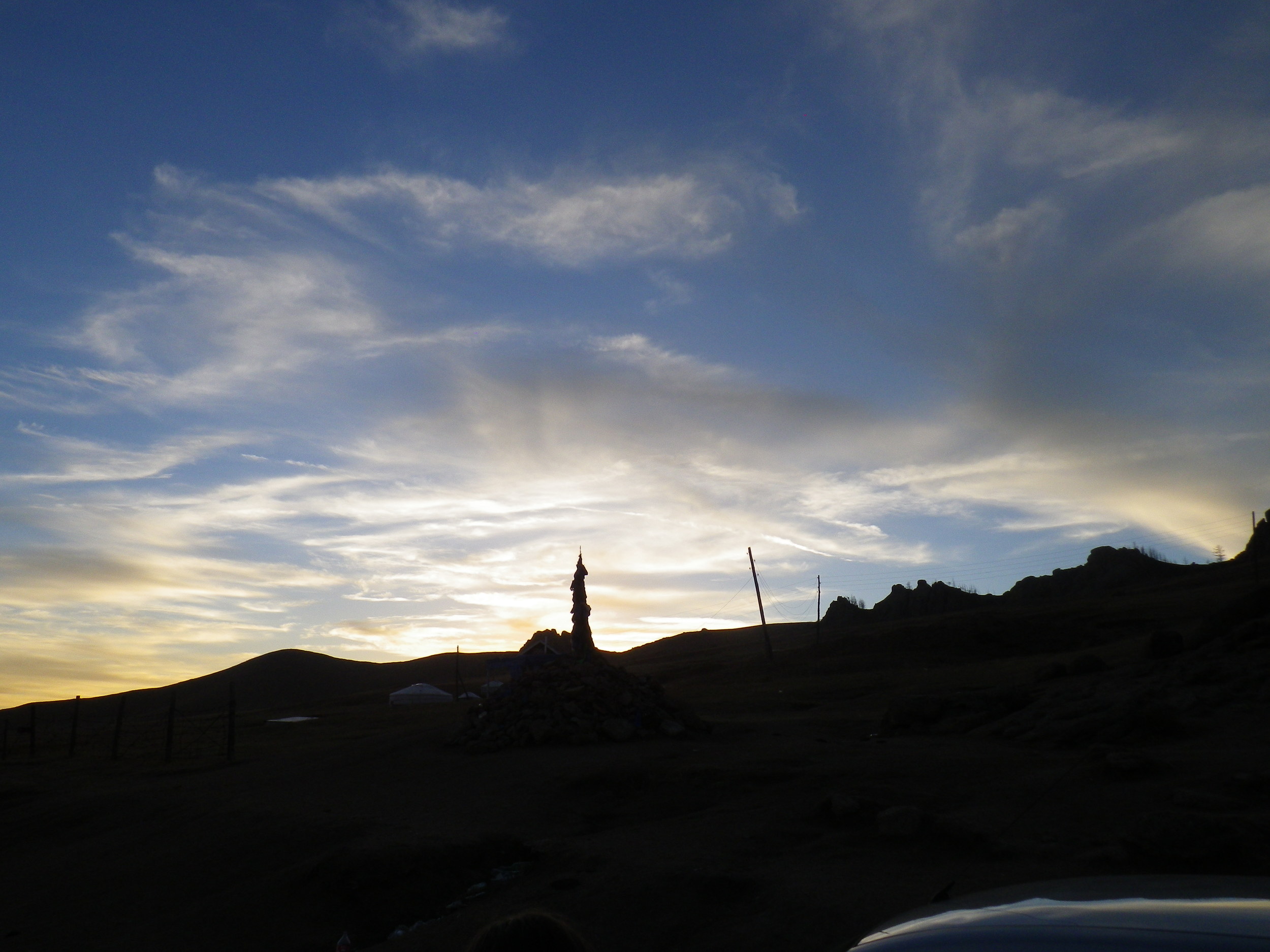 Budget travel in Mongolia. Backpacking Mongolia. Hiking in Mongolia. 