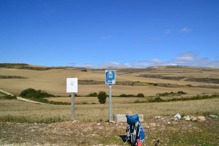 How to buy a backpack. Backpack for the Camino