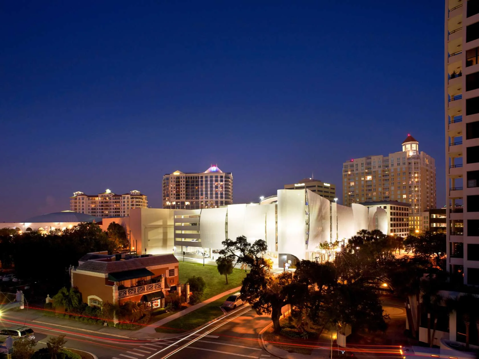 Palm Avenue Parking Garage — Solstice Planning and Architecture