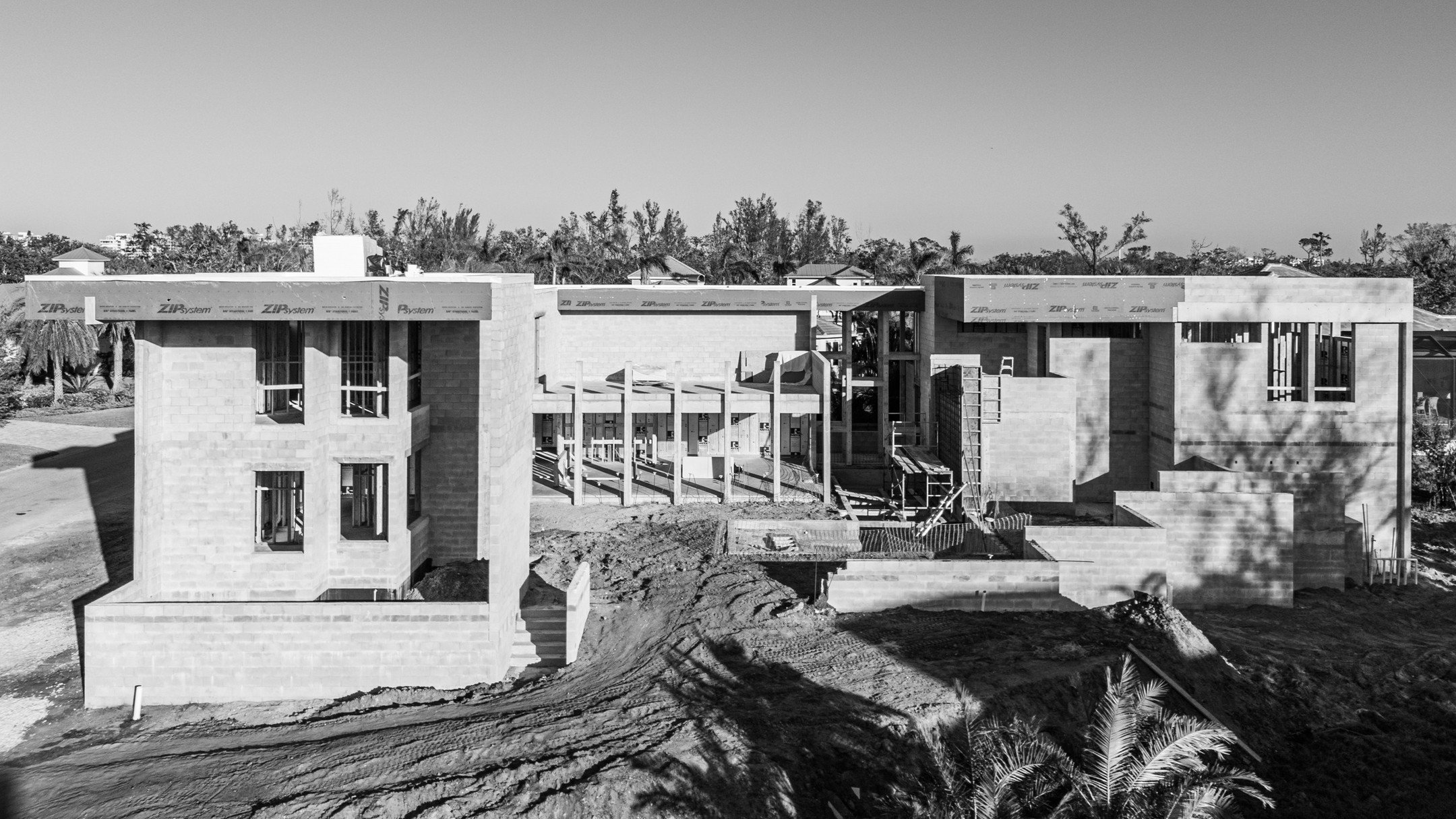 The Lightscreen House is quite literally taking shape on Longboat Key with most excellent craftsmanship by @synergybuilding. This home has been named and exhibited as &quot;Future Landmark&quot; by @architecturesrq.

This 3,200 sf single-family resid