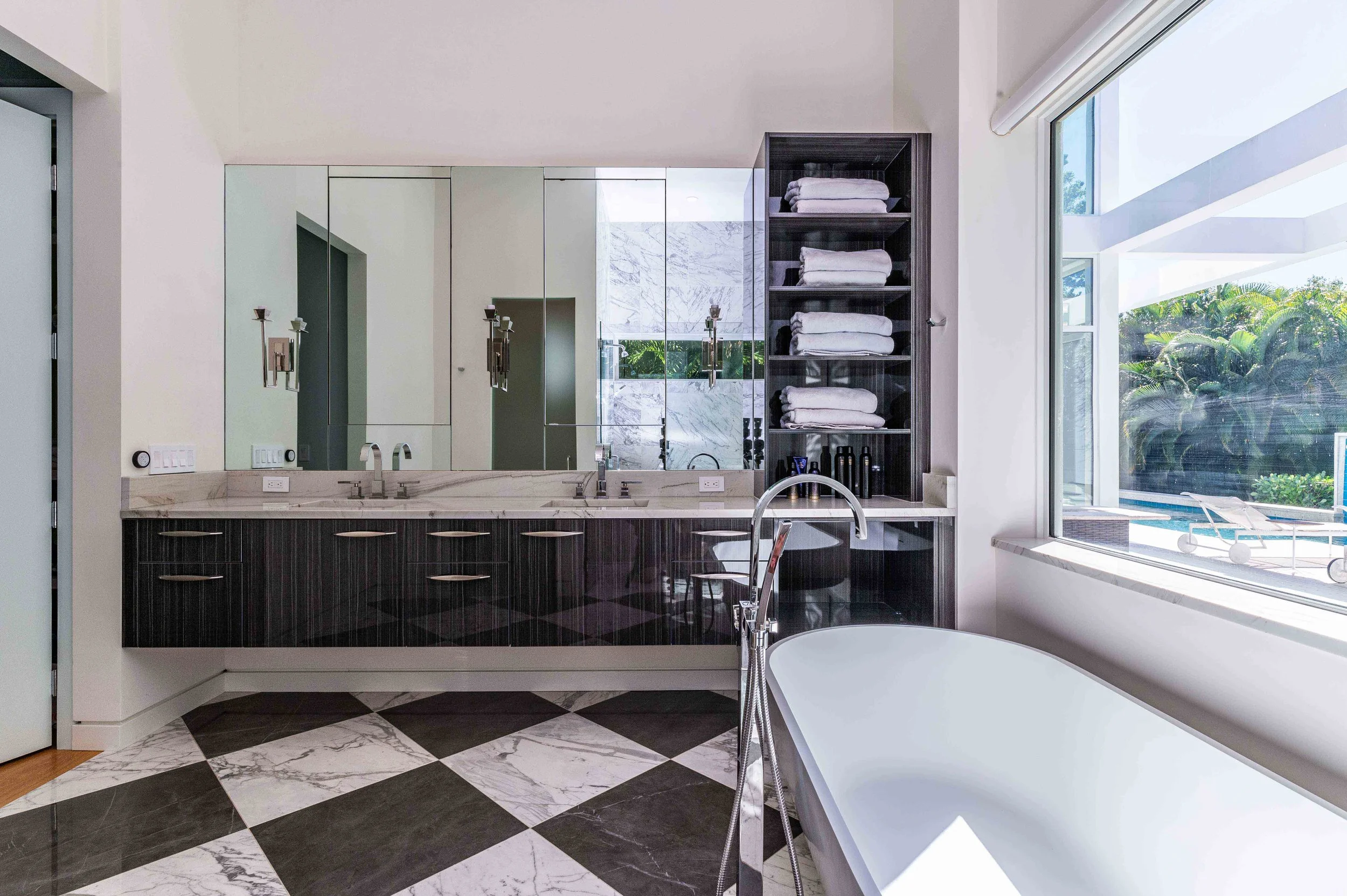 jonathan parks architect longboat key modern bathroom.jpg