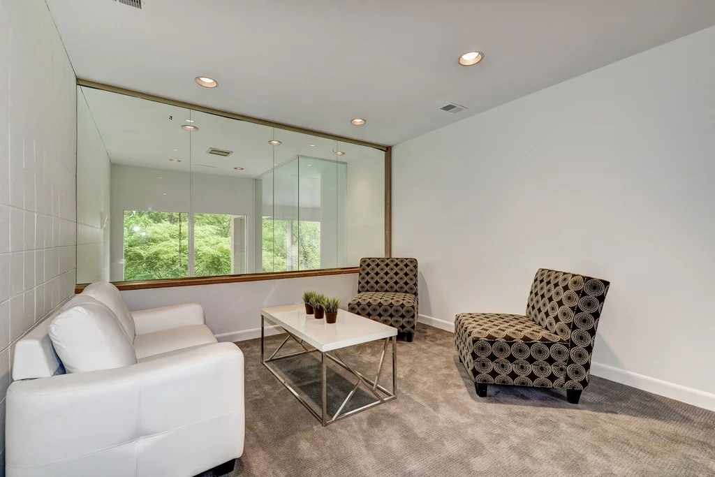 Sitting Area.jpg