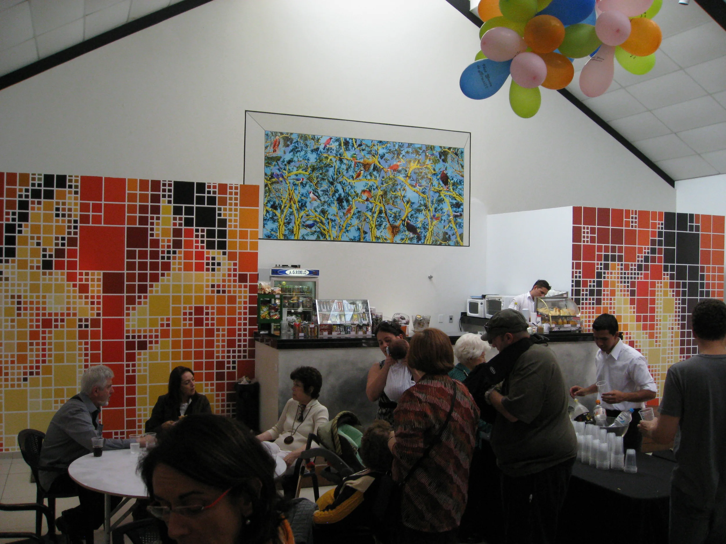 Entorno De (Nos Limites da Arte) . Group show at Funarte, São Paulo, October and November 2009. Coordination by Albano Afonso and Sandra Cinto. Work shown: “Four Resemblant Nudes, Two After Picasso”.