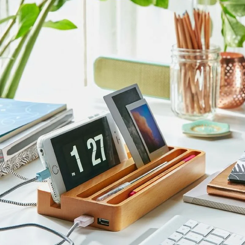Organizer: urbanoutfitters.com