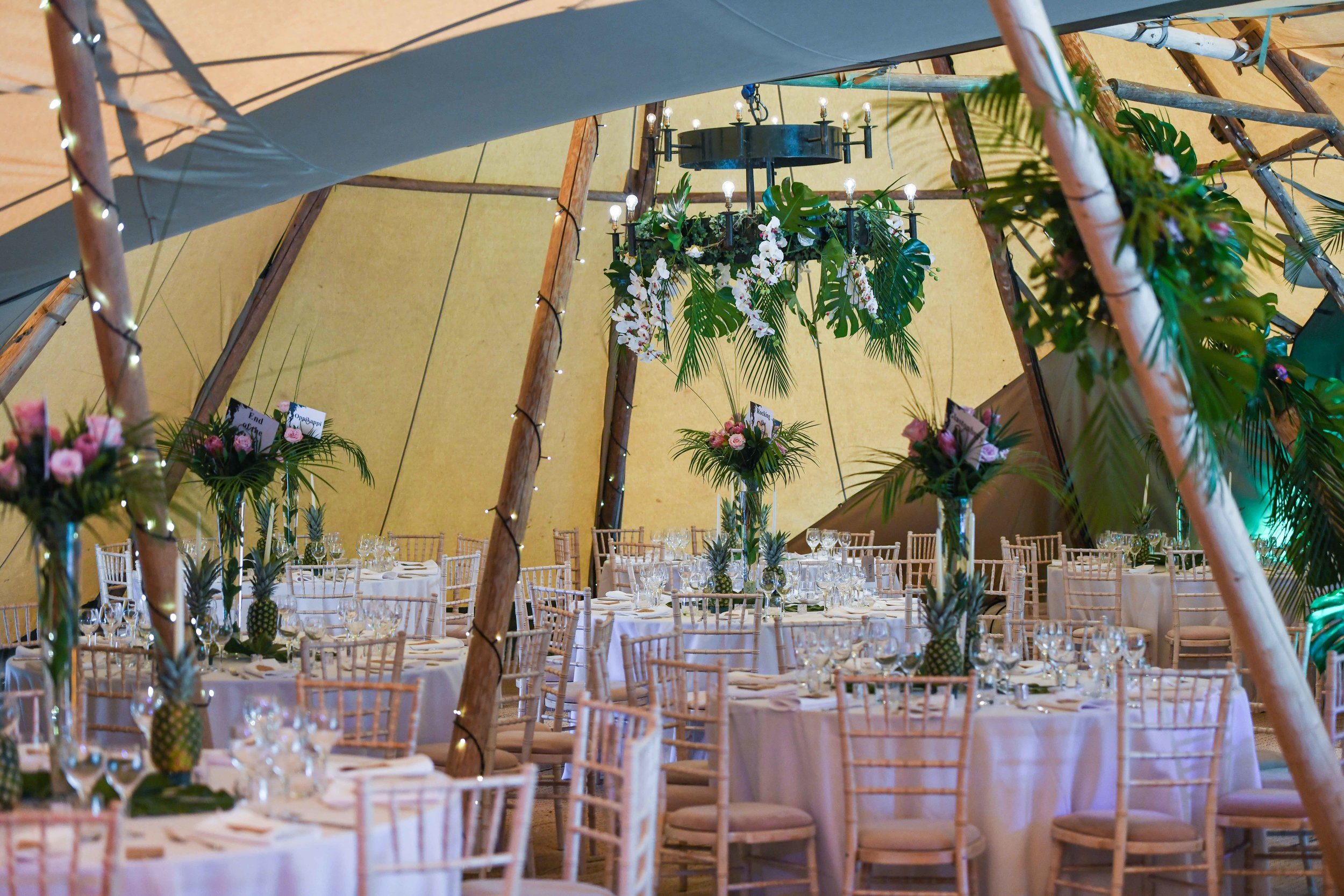 Tipi Wedding (252 of 411).jpg