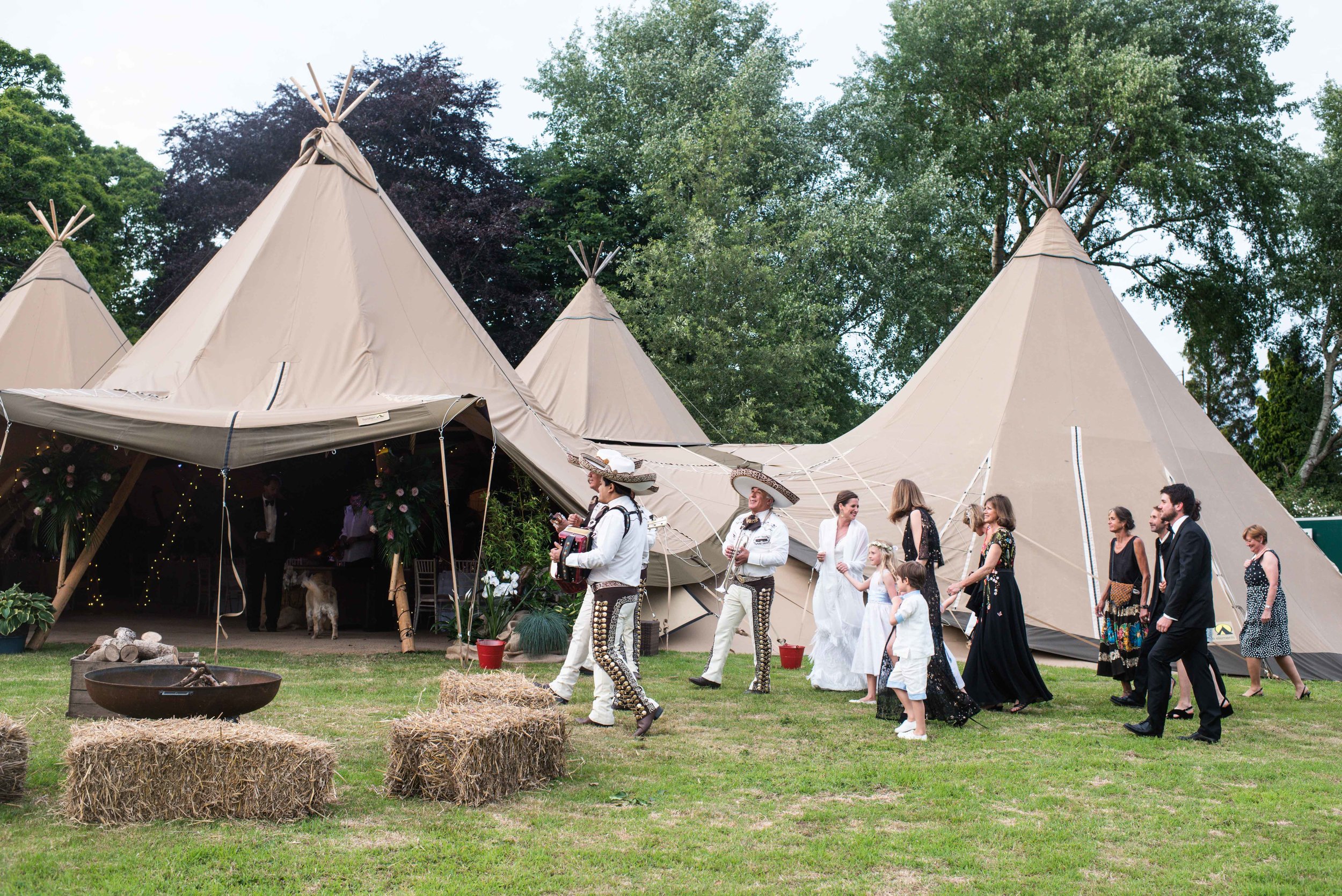 Tipi Wedding (263 of 411).jpg