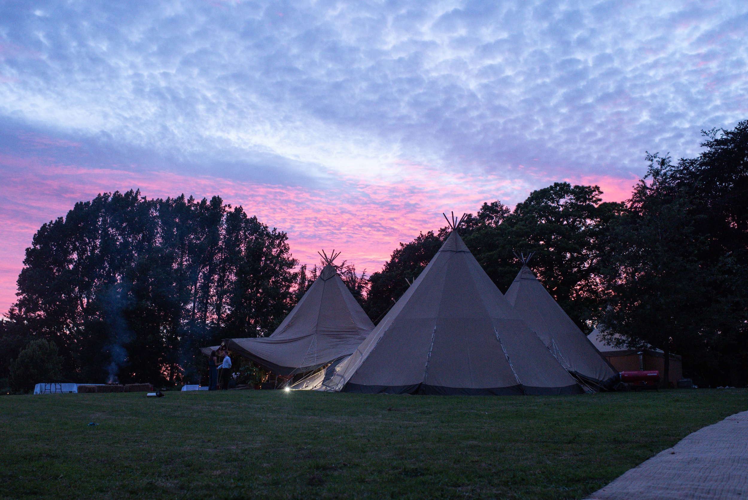 Tipi Wedding (327 of 411).jpg