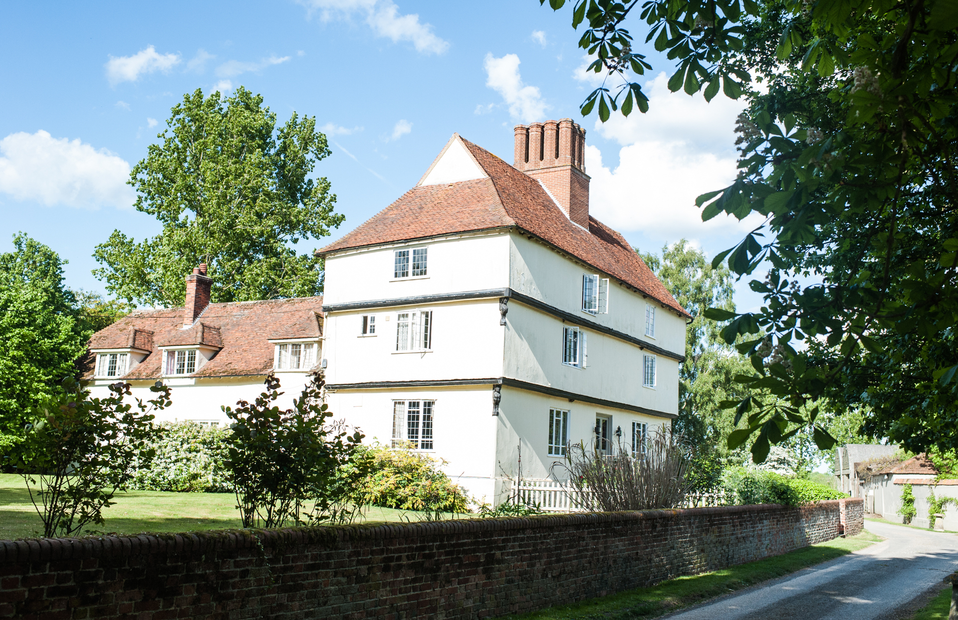 Houchins Farmhouse Wedding, Essex, Alexandria Hall Photography (1 of 78).jpg