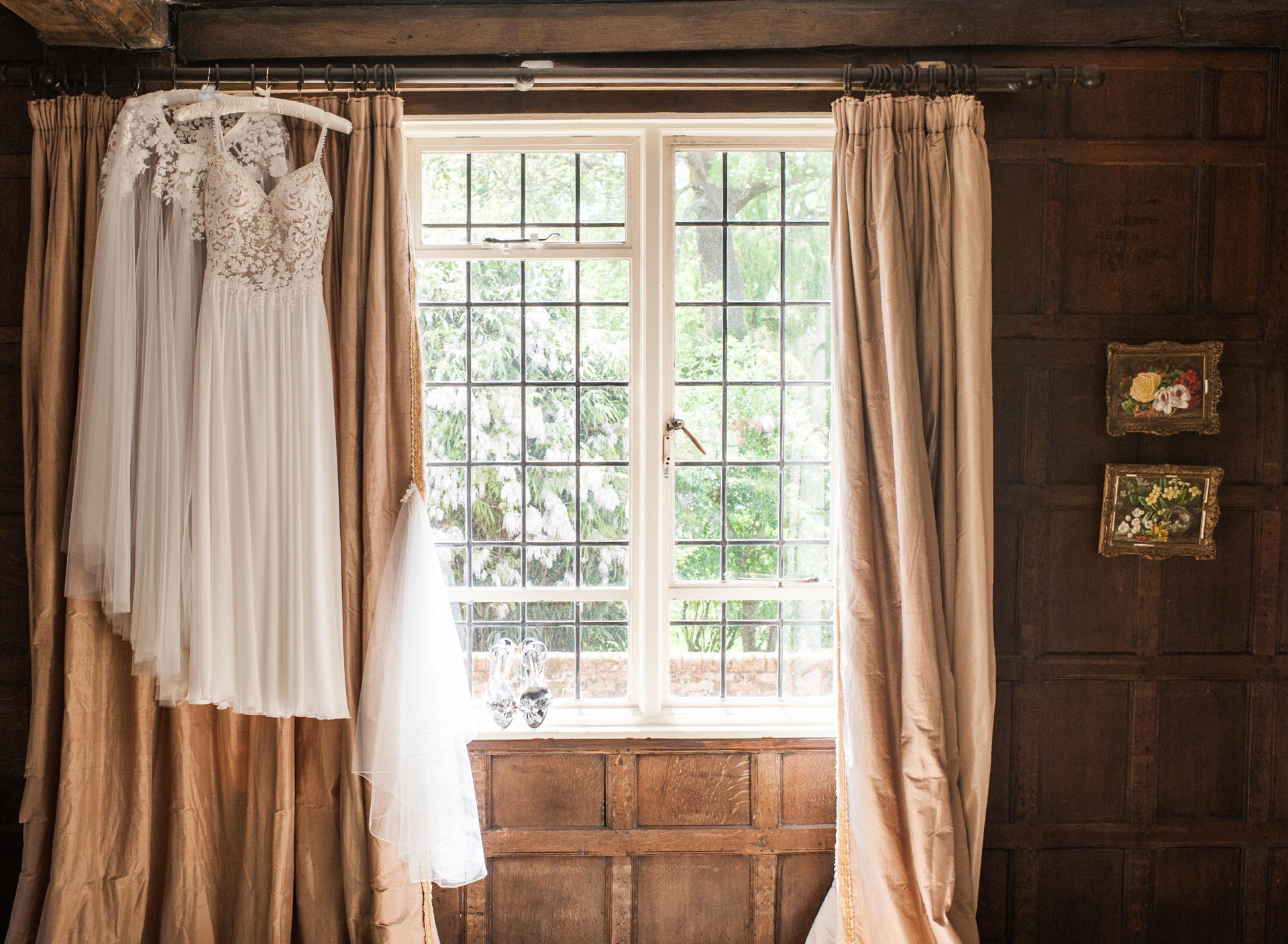 Houchins Farmhouse Wedding, Essex, Alexandria Hall Photography (14 of 78).jpg