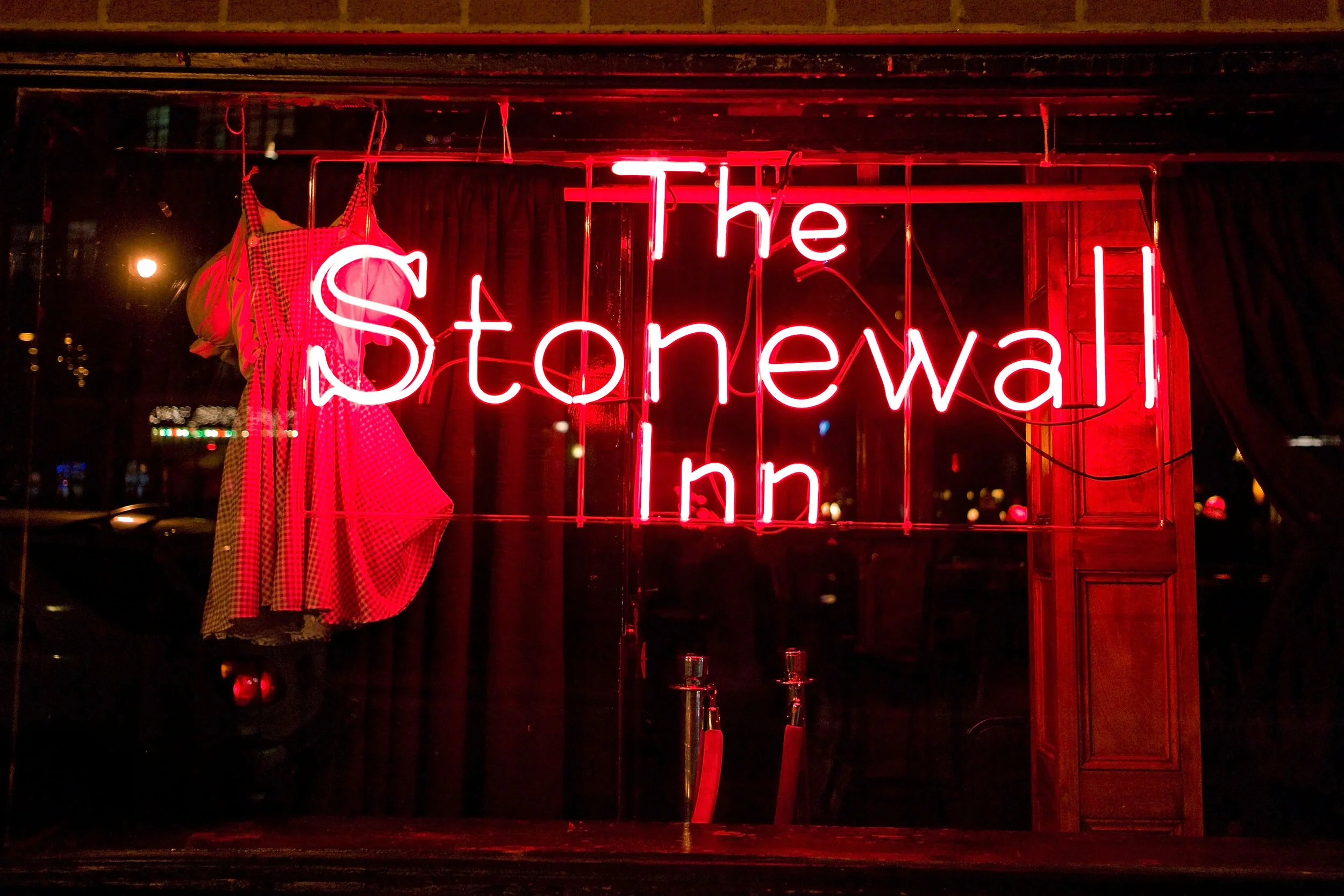 the-stonewall-inn-west-village-new-york.jpeg