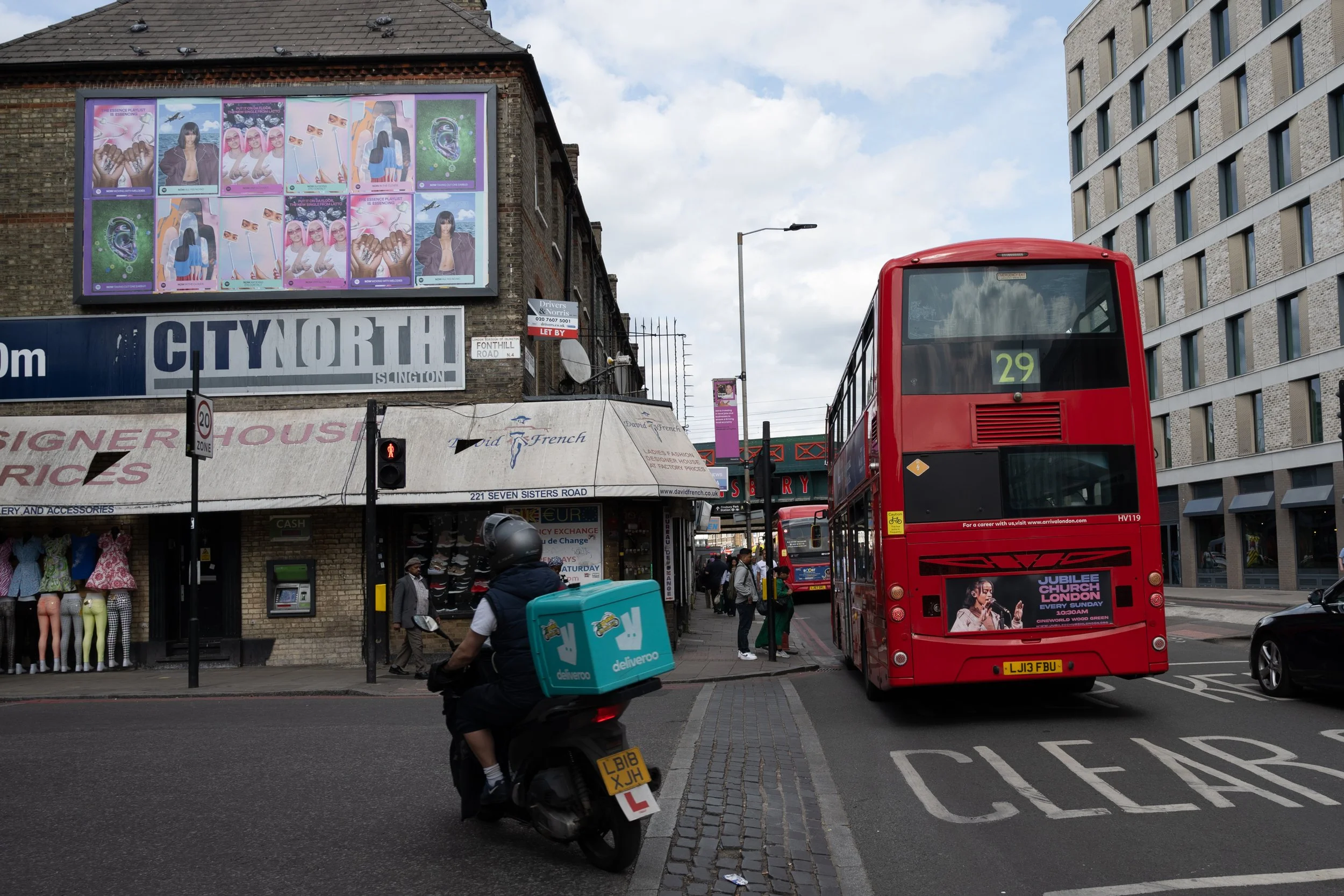 Spotify Now_Fly_Finsbury Park6_London_003.jpg