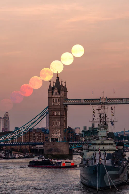earthyday:

Harvest Moon &amp; Tower Bridge  by Alessio Putzu