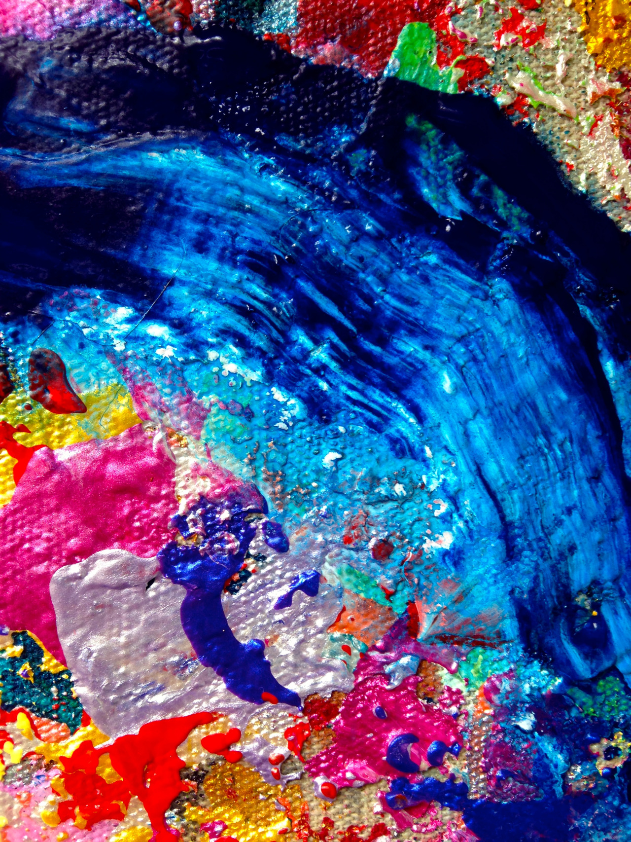 acrylicalchemy:

Beautiful Accidents

&ldquo;PLEASE MAKE ME YOUR NEW BACKGROUND" 
ok