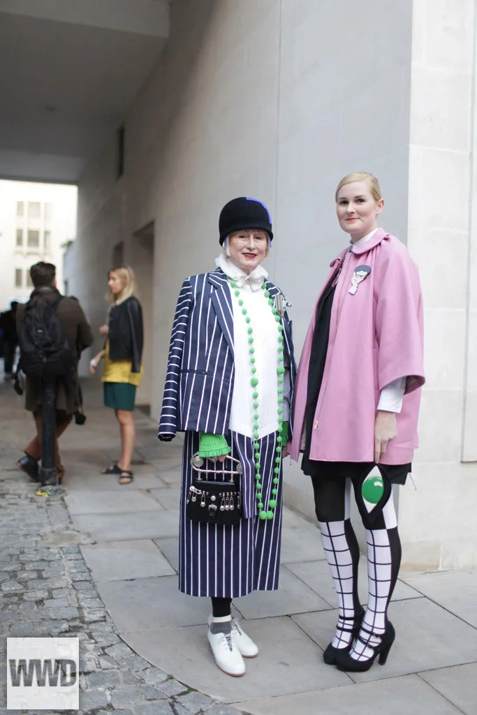 womensweardaily:


They Are Wearing: London Fashion Week