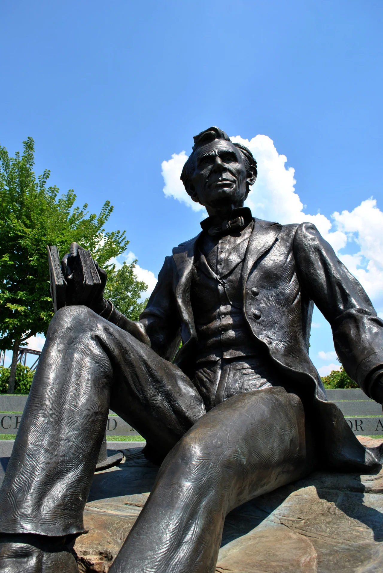 bglass:

Murray got the opportunity to photograph Daniel Day-Lewis.