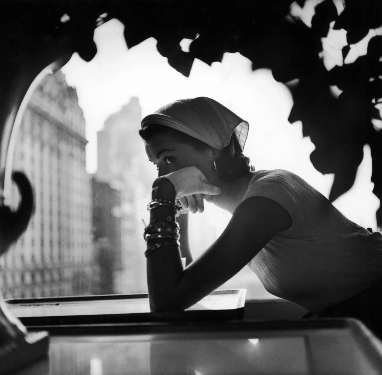 cavetocanvas:

Gordon Parks, Nursemaid’s Kerchief by Lilly Dache, New York City, New York, 1952