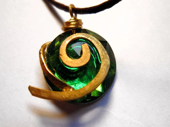 geekymerch:

(via SALE 25 OFF Zelda Necklace Kokiri’s Forest by dweebishdelights)