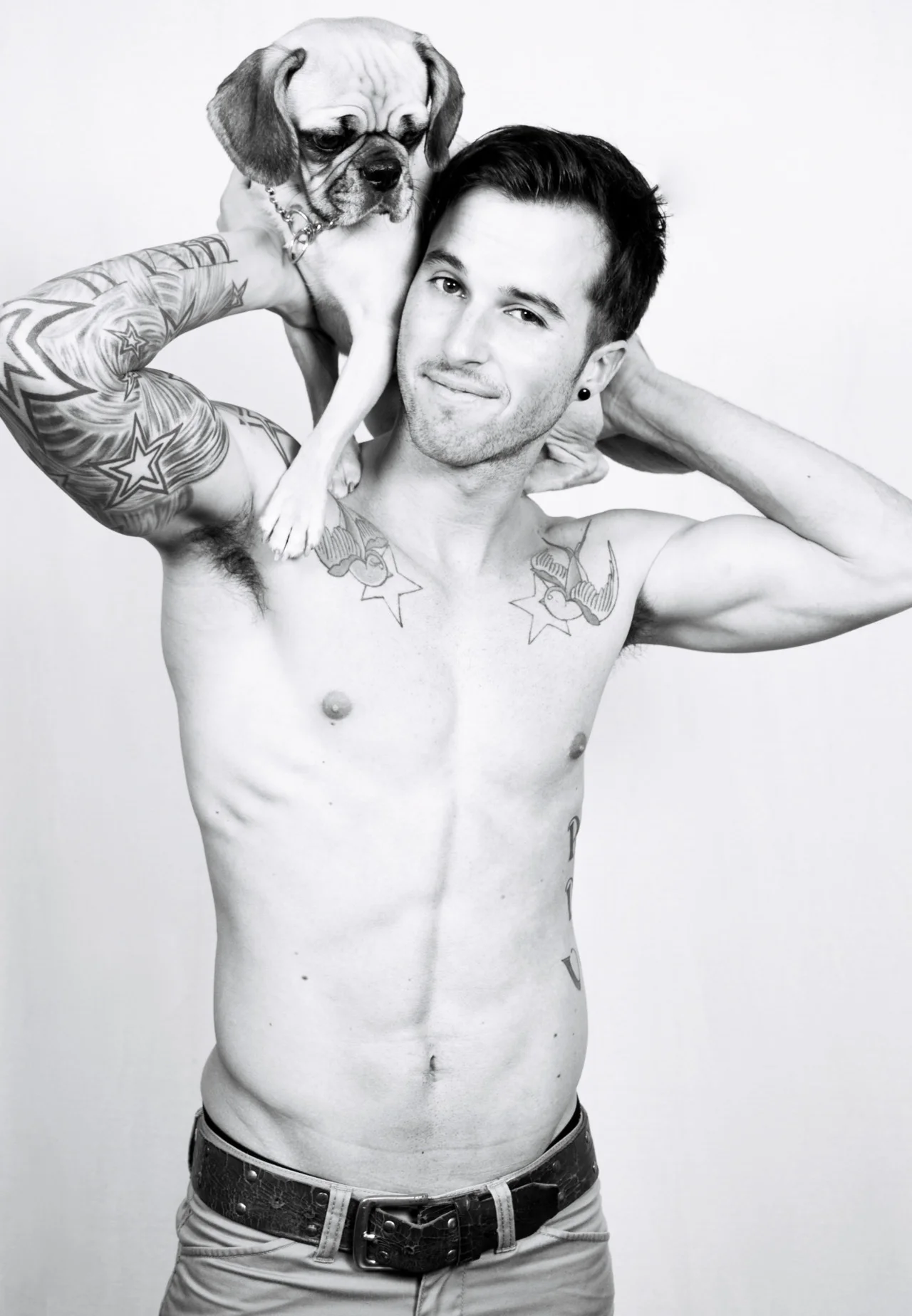 spanishkyle:

My friend Sam’s “Hot dude &amp; baby animal” photoshoot.