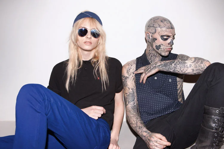 photoshoots-sheet:

Andrej Pejic and Rick Genest (aka. Zombie boy) pose for Auslander ad campaign.
