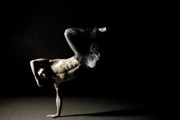 fuckyeahballerinos:

Paul Michael Bloodgood