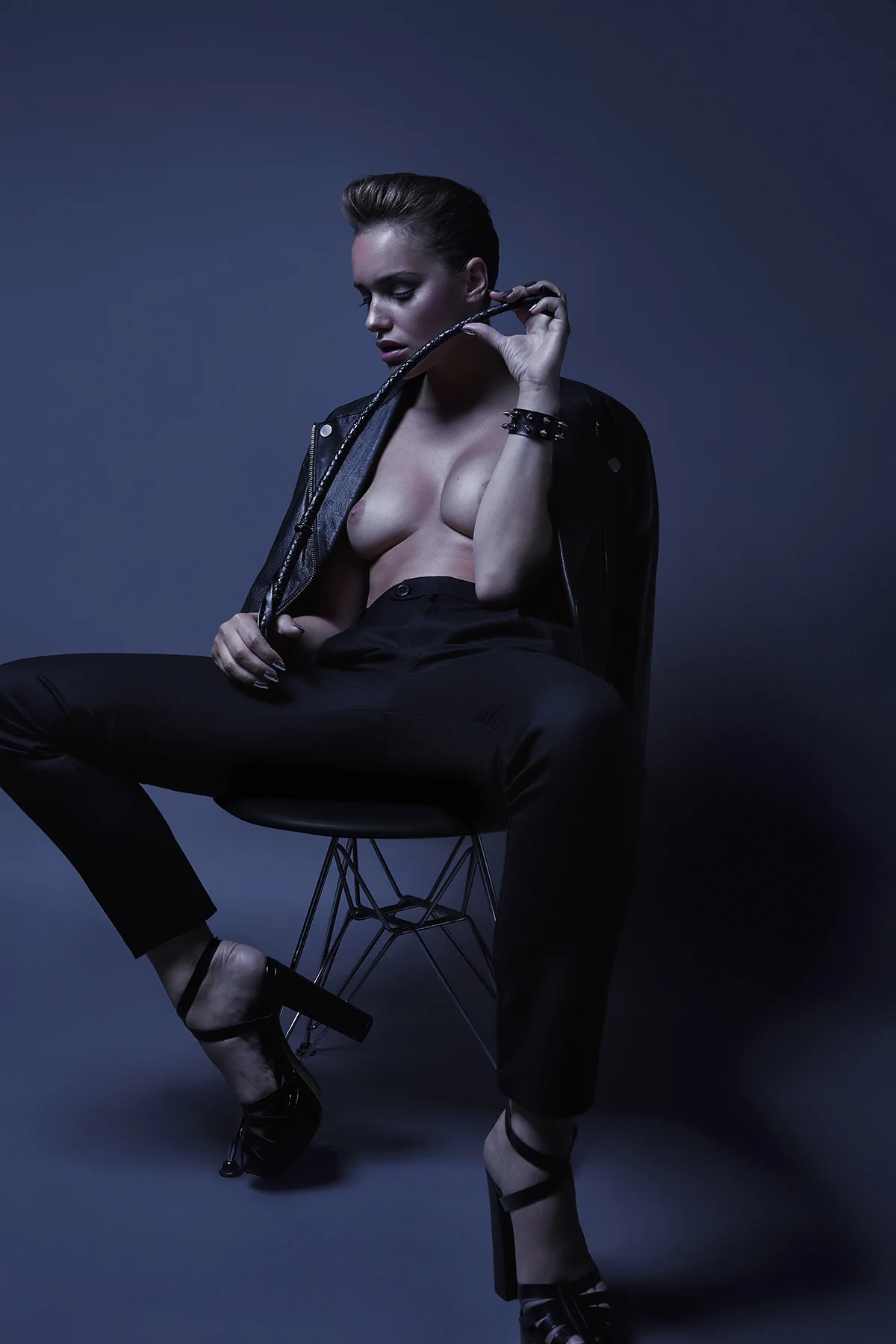 NAKED by ANDY TAN05klein.jpg